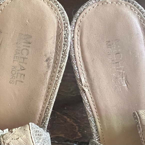 Michael Kors Platform Heel - Picture 3 of 7